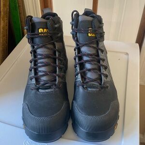 Caterpillar men’s steel toe shoes size 9 new without tags or box